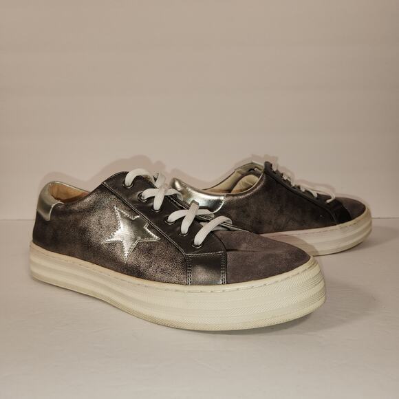 BOUTIQUE by CORKYS Star Gaze 51-0133 Sneaker Womens 10 Gunmetal Gray Star Emblem - Picture 1 of 10